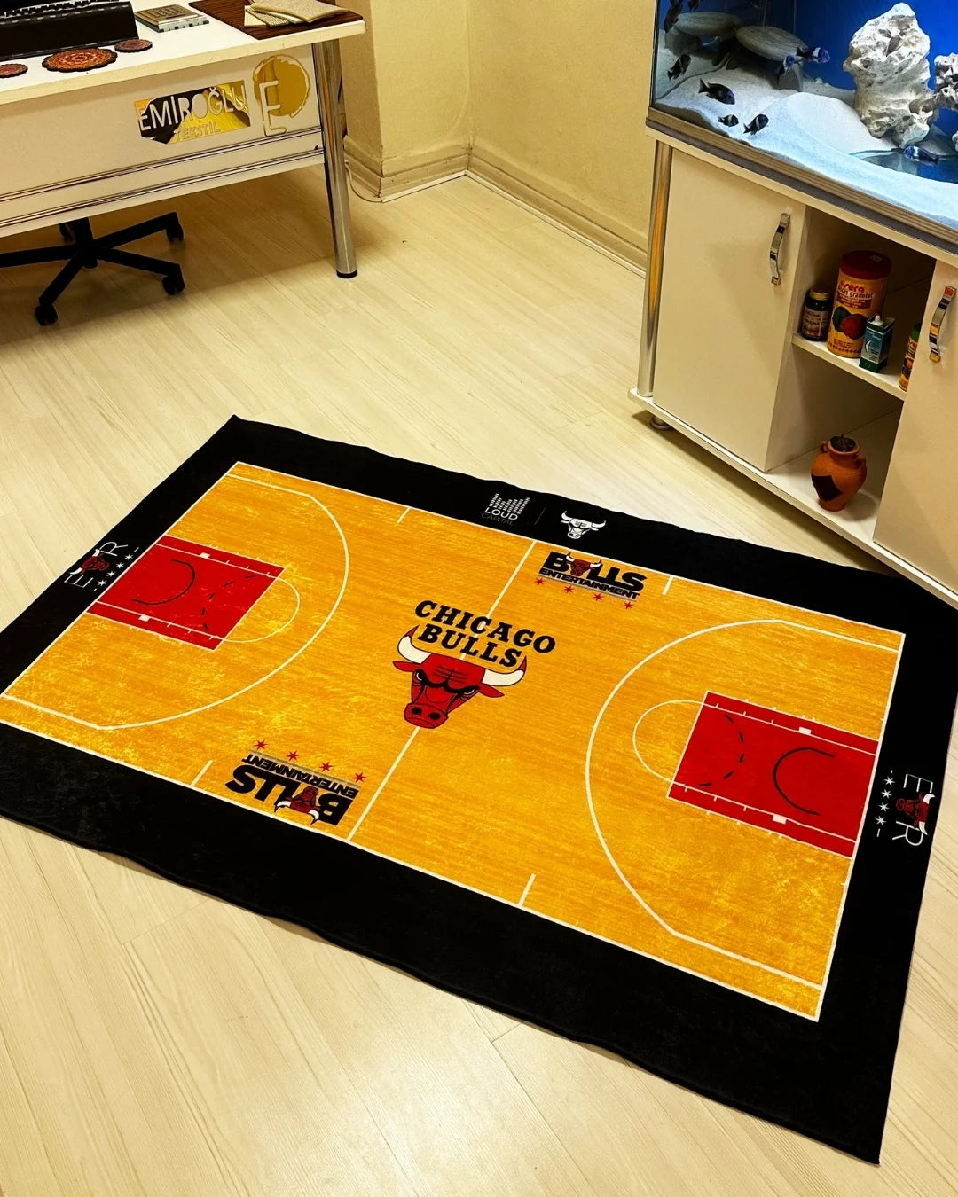 Chicago Bulls NBA Sahası Şeklinde Dijital Baskı Halı – Kaymaz Taban, Yıkanabilir1
