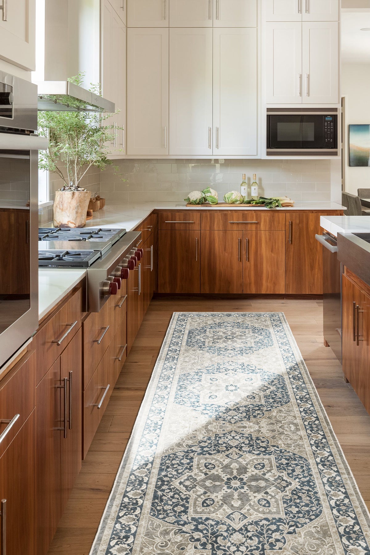 Modern Otantik Siyah-Krem Desenli Salon Halısı – Kaymaz Taban, Makinede Yıkanabilir