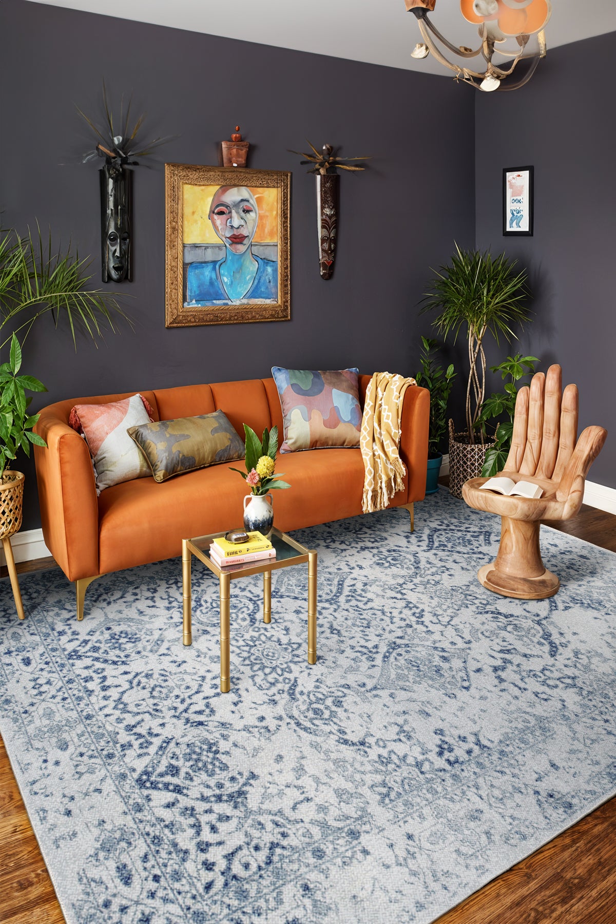 Otantik Çizgisel Desenli Salon Halısı – Kaymaz Taban, Makinede Yıkanabilir