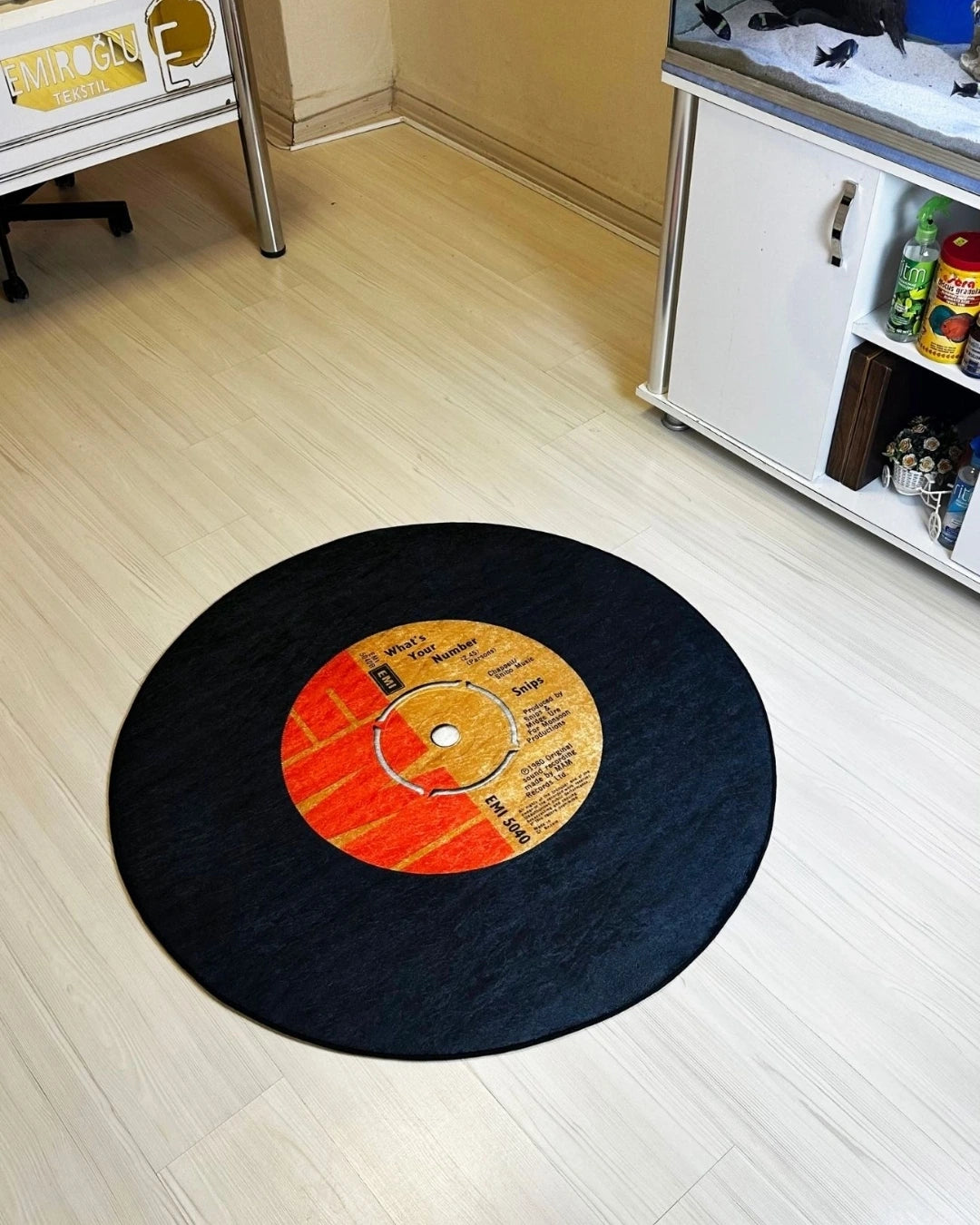 Gerçek Kırmızı Parçalı Taş Plak Şeklinde Kaymaz Taban Dijital Baskı Yıkanabilir Halı3