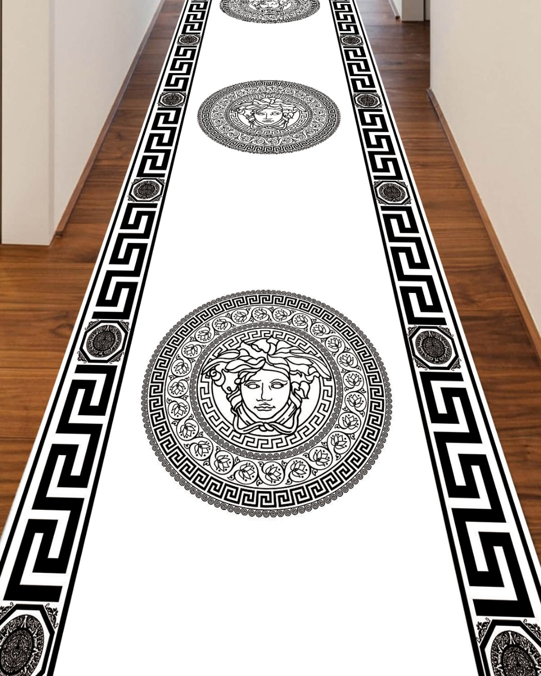 Medusa Motifli Siyah-Beyaz Deri Taban Dijital Baskı Versace Halı 7