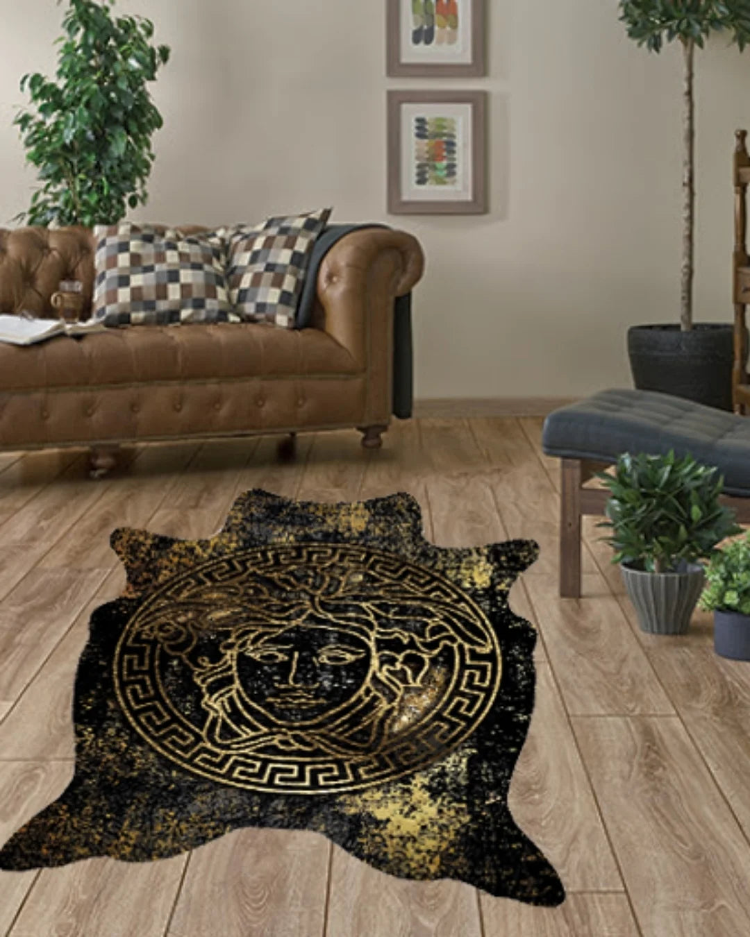 Gerçek Post Kesim Medusa Motifli Süngerli Yüzey Makinede Yıkanabilir Deri Tabanlı Versace Halı3