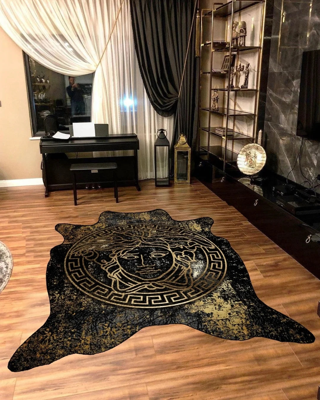 Gerçek Post Kesim Medusa Motifli Süngerli Yüzey Makinede Yıkanabilir Deri Tabanlı Versace Halı5