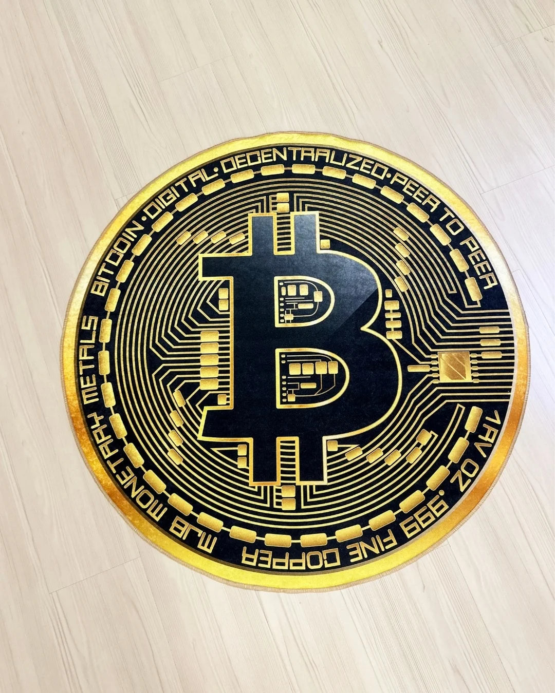 Bitcoin Para Şeklinde Dijital Baskı Halı – Kaymaz Tabanlı, Süngerli Yüzeyli, Yıkanabilir2