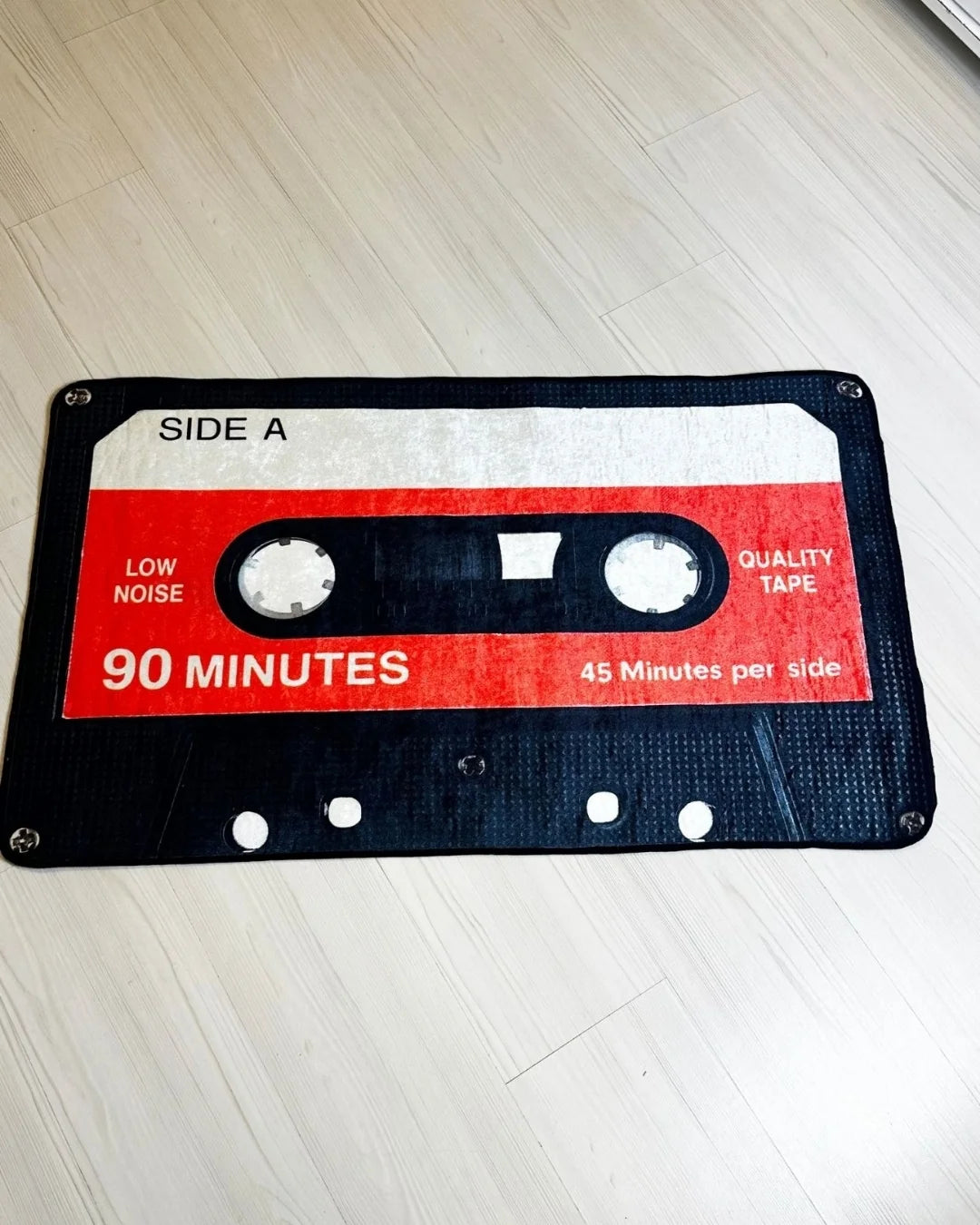 Gerçek Kırmızı Kaset Şeklinde Yıkanabilir Kaymaz Taban Dijital Baskı Halı1