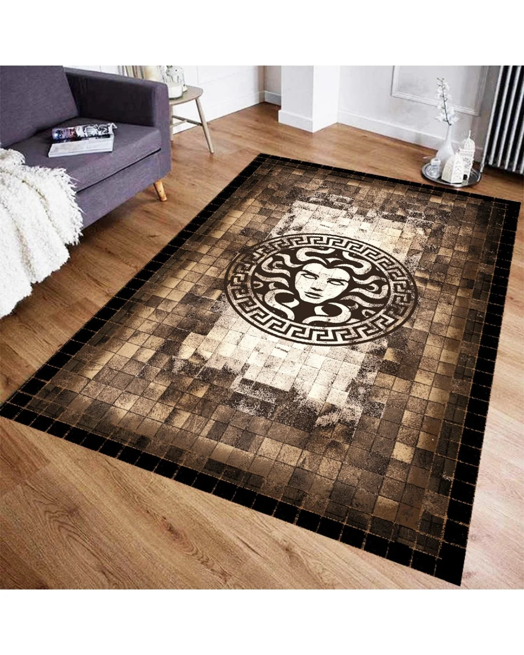 Gerçek Post Görünümlü Medusa Motifli Versace Halı – Deri Tabanlı, Yıkanabilir, Süngerli Yüzey