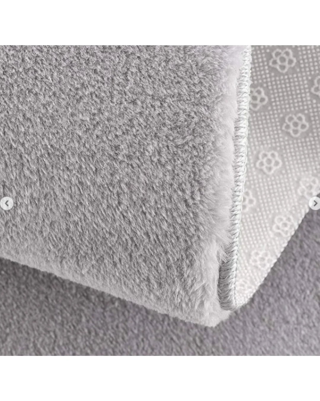 Özel Orijinal Gri Renk Peluş Yüzeyli Kaymaz Taban Peluş Halı2