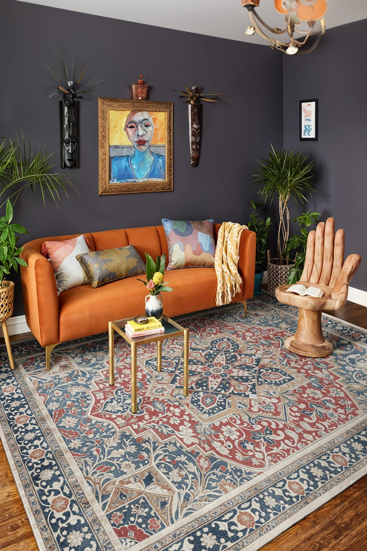 Otantik Kırmızı Motif Kaymaz Taban Salon Halısı – Yıkanabilir, Şık ve Konforlu Tasarım (EMR7-FR46)