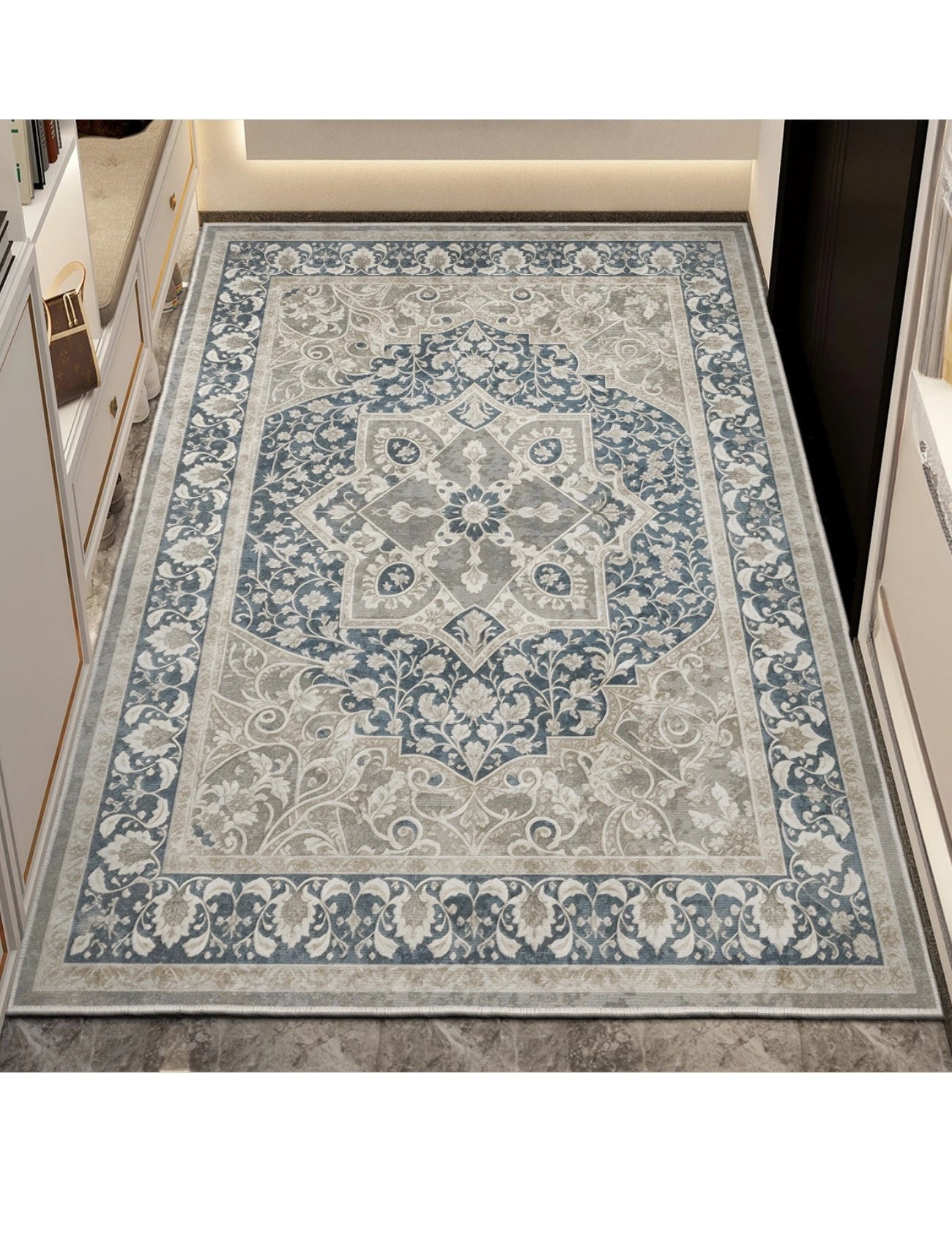 Modern Otantik Siyah-Krem Desenli Halı – Kaymaz Taban, Süngerli Yüzey, Makinede Yıkanabilir (EMR3-FR10)