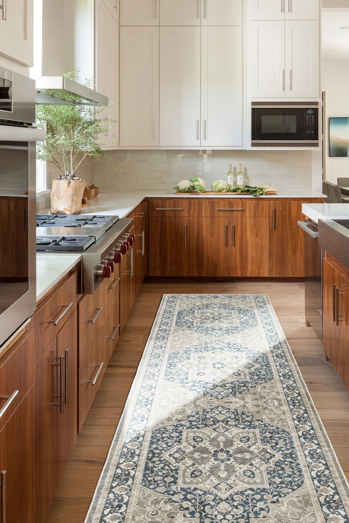 Modern Otantik Siyah-Krem Desenli Halı – Kaymaz Taban, Süngerli Yüzey, Makinede Yıkanabilir (EMR3-FR10)