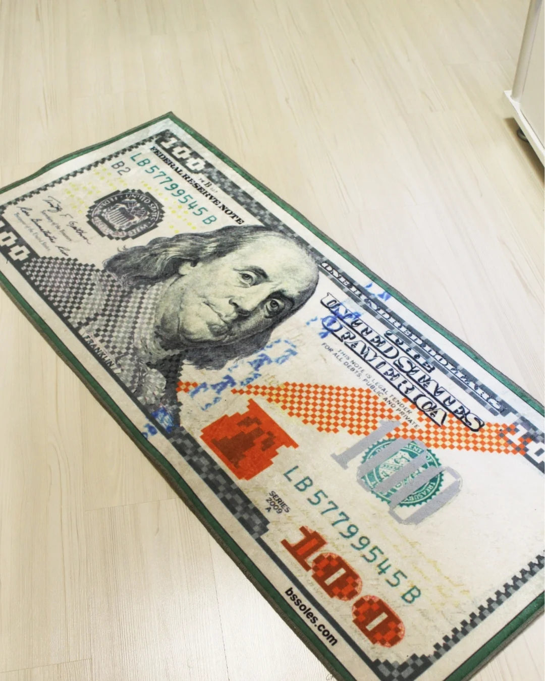 Gerçek 100 Dolar Şeklinde Dijital Baskı Halı – Kaymaz Taban, Yıkanabilir, Özel Tasarım2