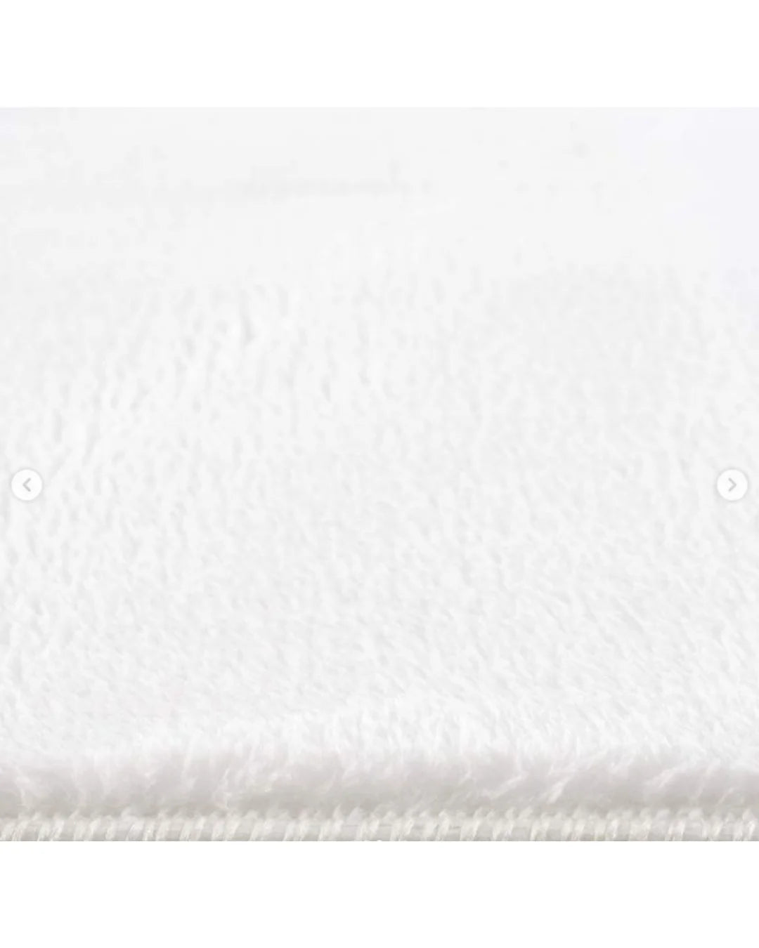 Özel Orijinal Krem Renk Peluş Yüzeyli Kaymaz Taban Peluş Halı4