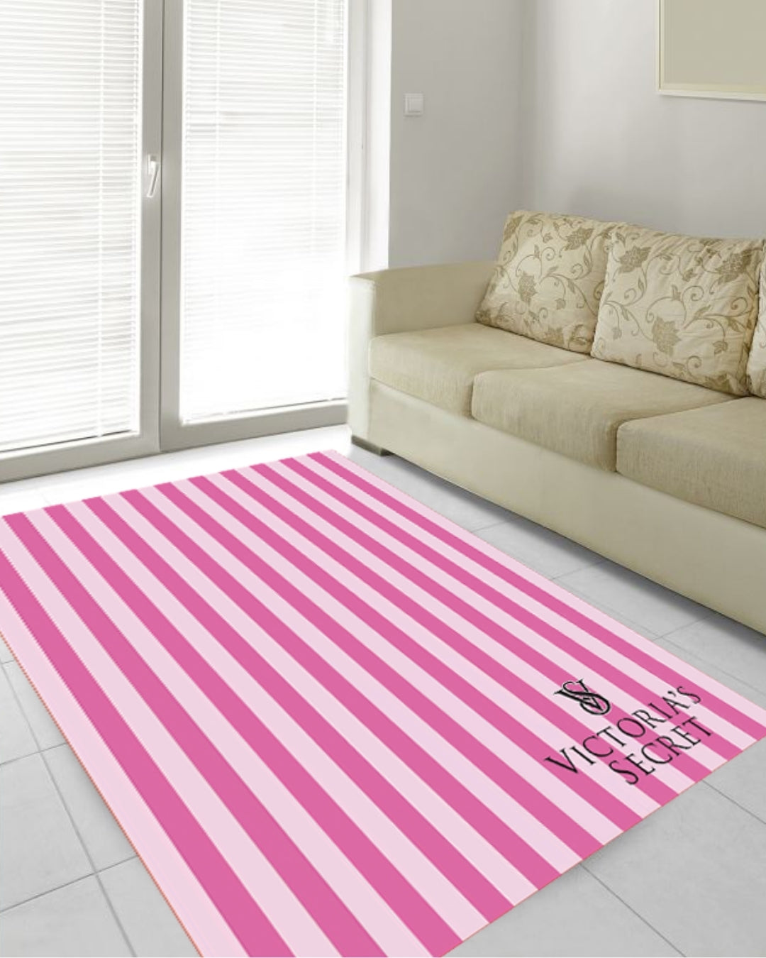Pembe Zemin Şeritli Desen Deri Taban Dijital Baskı Victoria’s Secret Halı 1