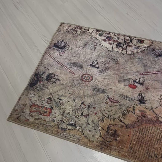 Gerçek Piri Reis Haritası Şeklinde Halı – Yıkanabilir, Süngerli Yüzey, Dijital Baskı