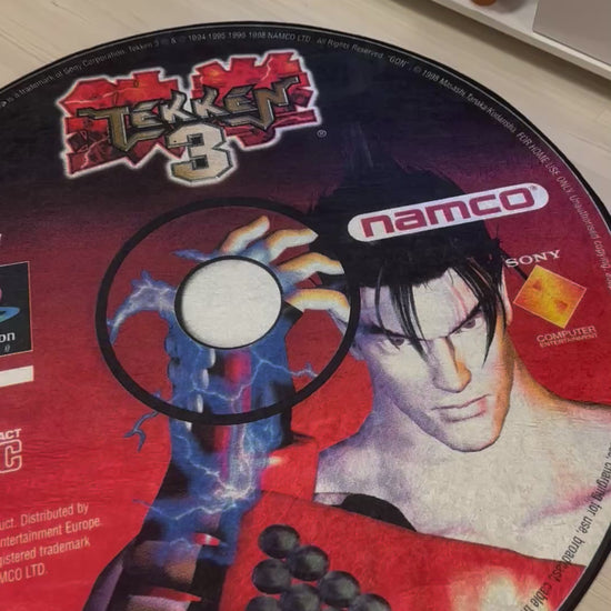 Tekken Oyun CD’si Şeklinde Dijital Baskı Halı – Kaymaz Taban, Yıkanabilir, Gamer Tasarımı