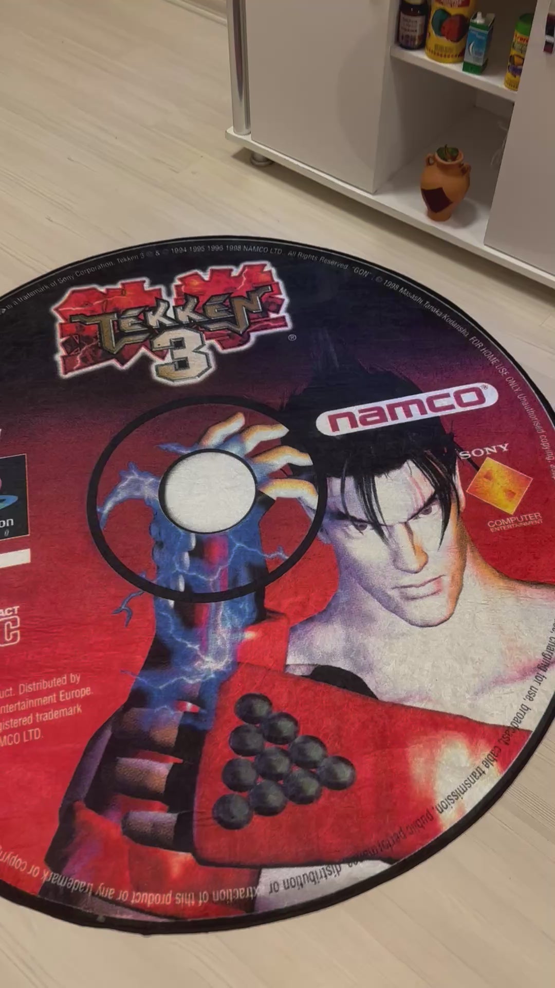 Tekken Oyun CD’si Şeklinde Dijital Baskı Halı – Kaymaz Taban, Yıkanabilir, Gamer Tasarımı