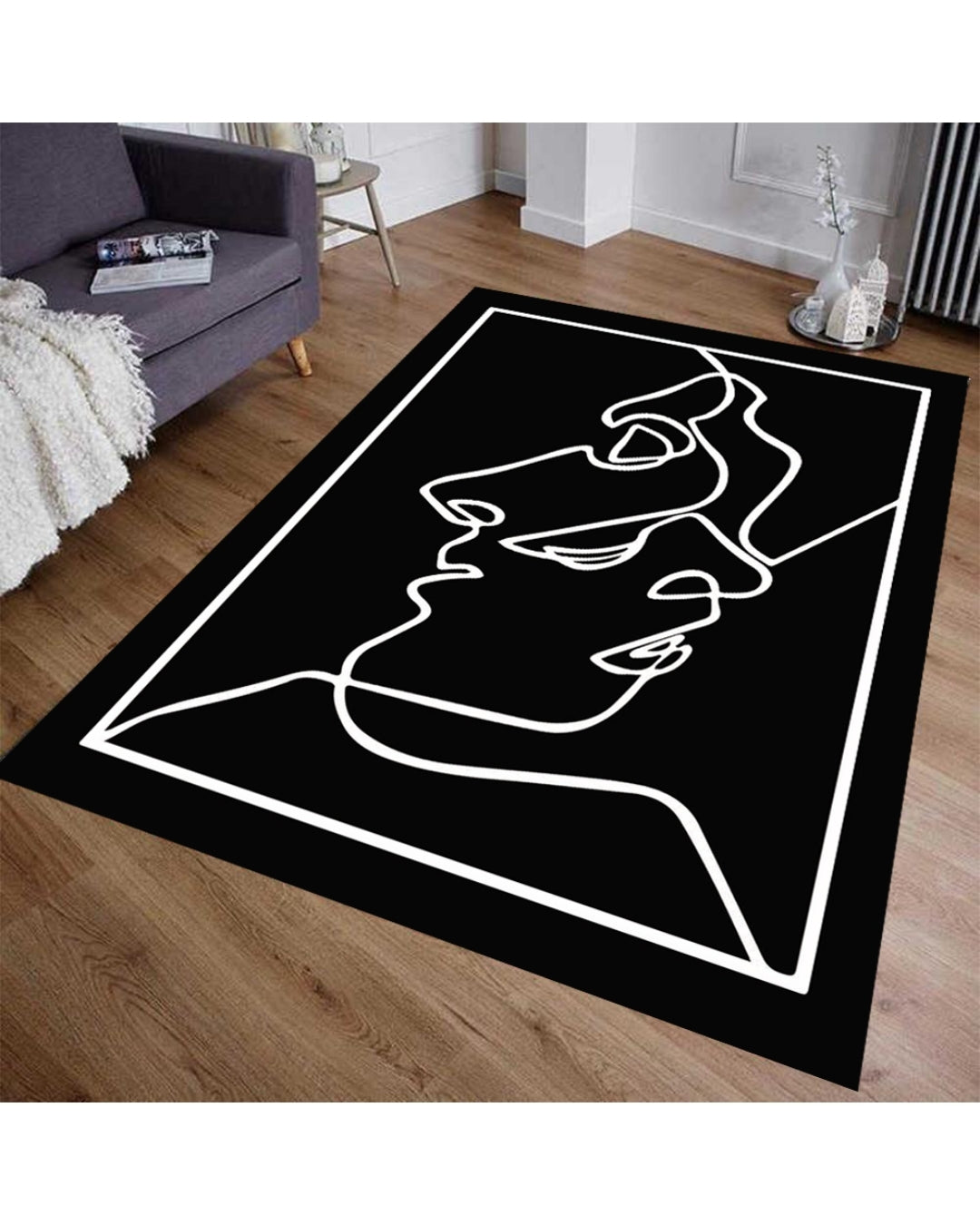 Siyah Zemin Sanatsal Yüz Motifli Halı – Deri Taban, Süngerli Yüzey, Makinede Yıkanabilir